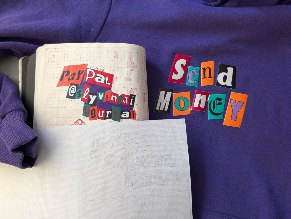 Pirmas emblemos siuvinėjimo etapas.